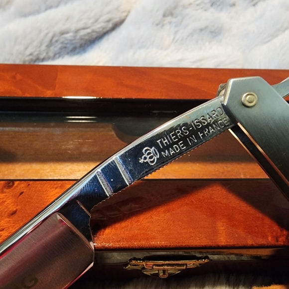 Thiers-Issard TAOS Straight Razor - Picture 2 of 5